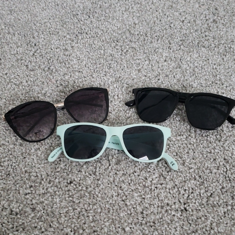 Stylish Sunglasses Trio - Black and Mint